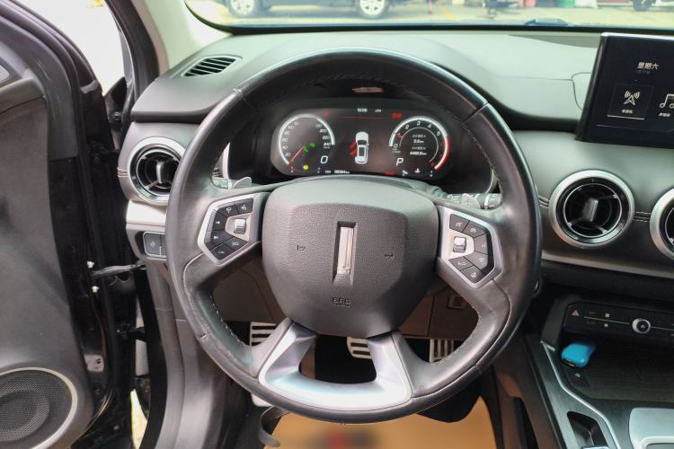 Used Wey VV6 2018 2.0T Two-Wheel Drive Flagship Version China V Standard
