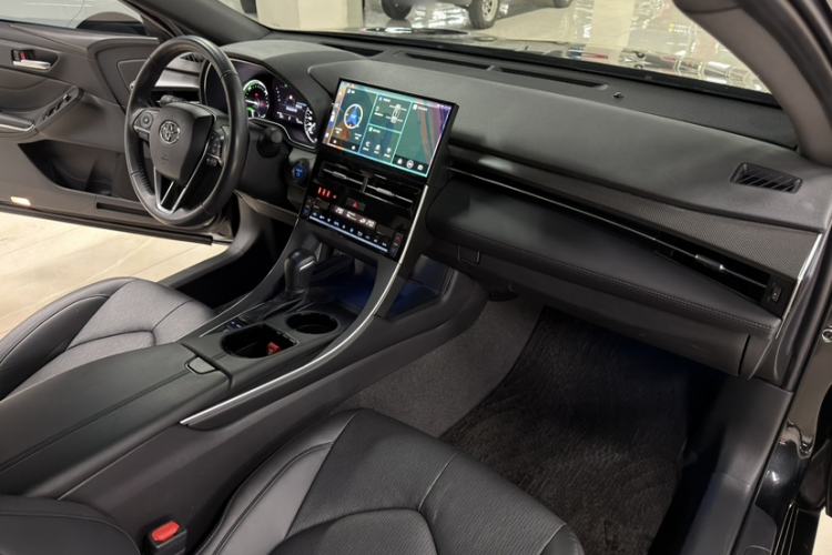 Used Toyota Avalon 2019 Dual-Engine 2.5L Luxury Edition China VI Standard
