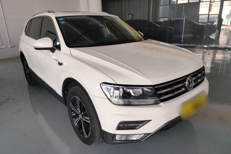 Used Volkswagen Tiguan L 2019 330TSI Automatic Two-Wheel Drive Panoramic Comfort Edition China VI Standard
