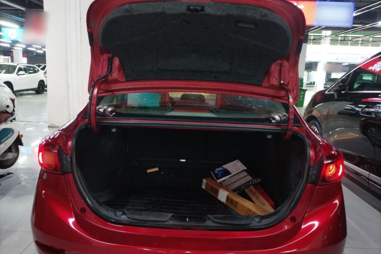 Used Mazda Mazda 3 Axela 2016 Sedan 1.5L Automatic Comfort Model
