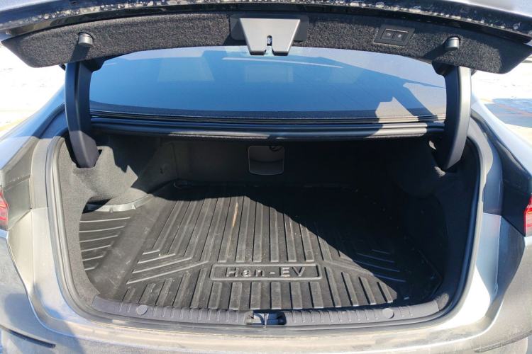 Used BYD Han 2024 EV Glory Edition 610 km All-Wheel Drive "Tian Shen Zhi Jia" Intelligent Driving Model