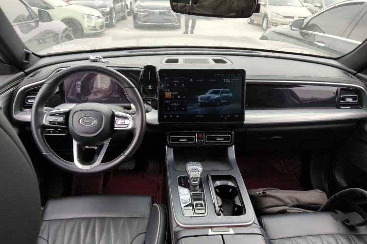 Used GAC Trumpchi GS8 2022 Linghang Series 2.0 TGDI Two-Wheel-Drive Luxury Smart Connectivity Version (7 Seats)
