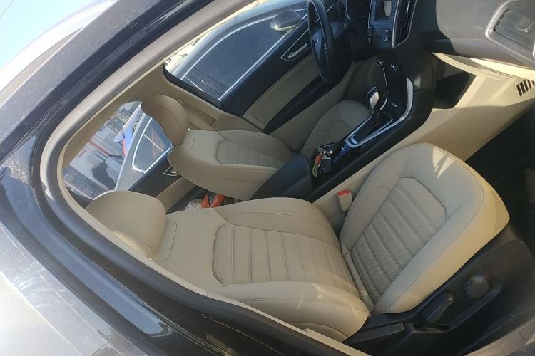 Used Ford Edge 2018 EcoBoost 245 Two-Wheel-Drive Titanium 5-Seater China VI Standard
