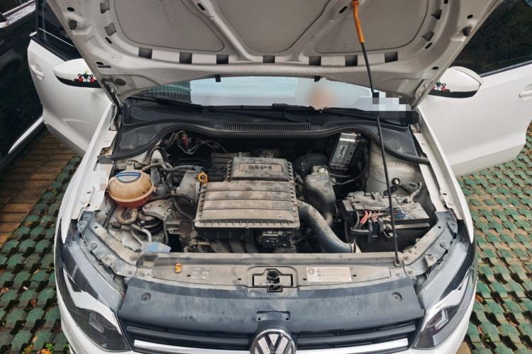 Used Volkswagen Polo 2016 1.4L Manual Fashion Model
