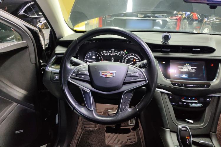 Used Cadillac XT5 2018 25T Luxury Model