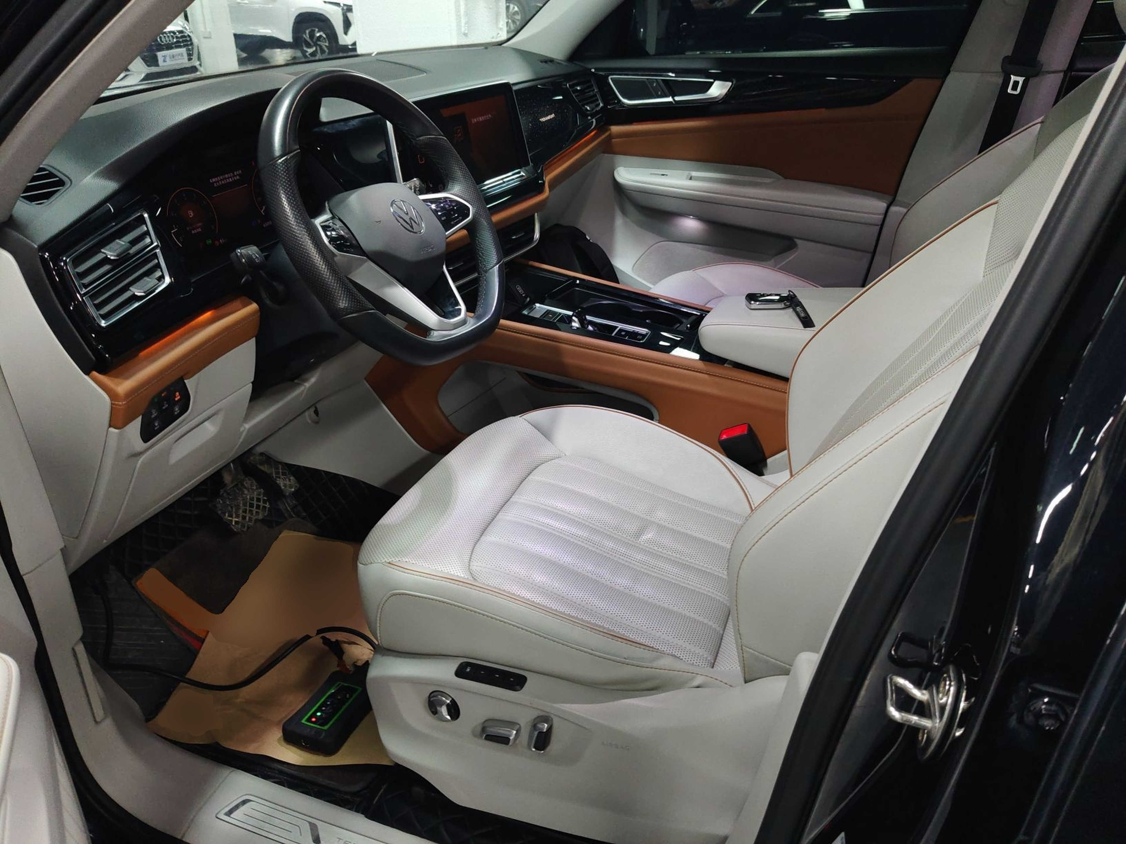 Переднее сиденье в автомобиле