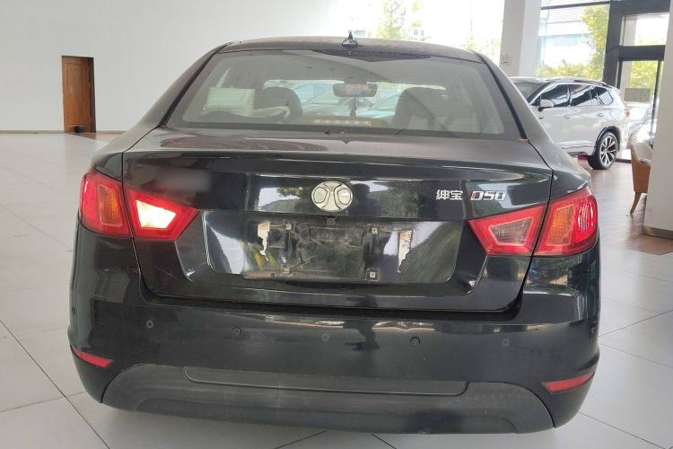Used BAIC Senova D50 2014 1.5L manual standard version
