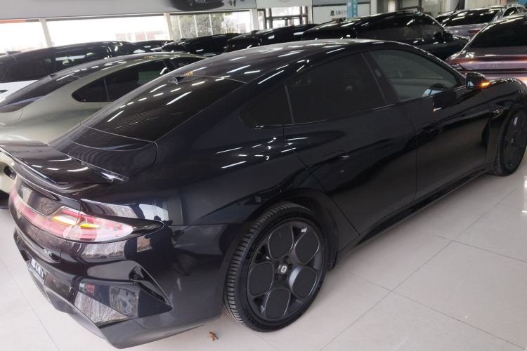 Used  SU7 2024 Rear-Drive Ultra-Long Range Advanced Pro-Level Intelligent Driving Version
