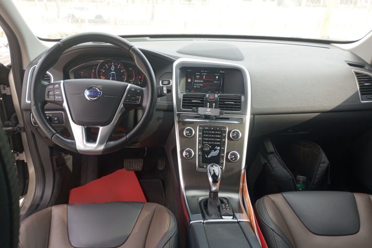 Used Volvo XC60 2015 T5 AWD Zhiyuan Edition
