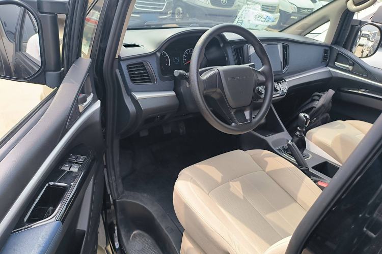 Used FORTHING Lingzhi 2024 M5L 1.5T Manual Base Model 7 Seats
