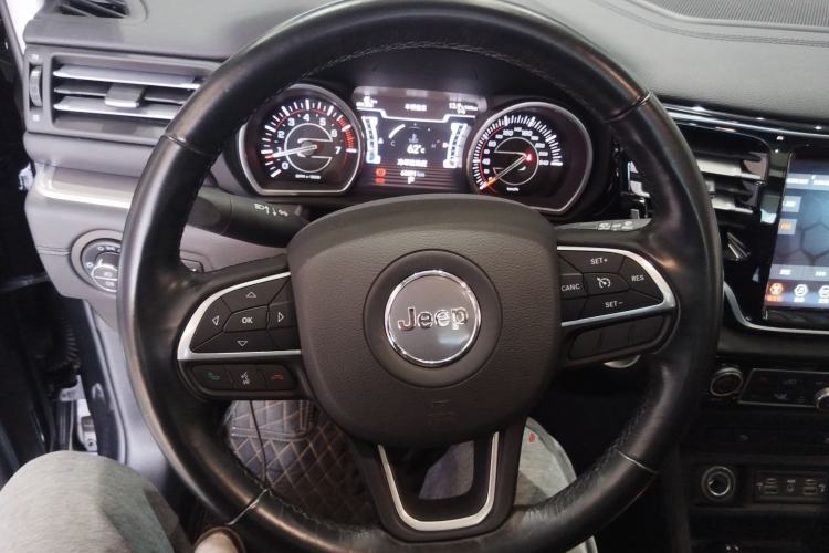 Used  Grand Commander 2022 2.0T Two-Wheel Drive Luxury Version
