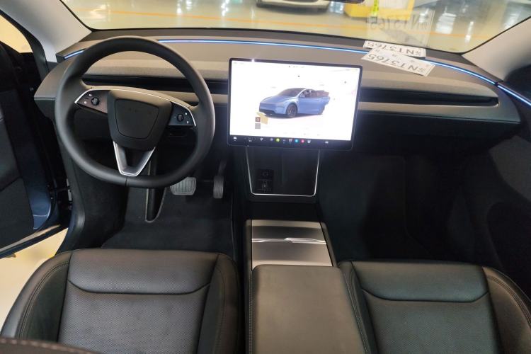 Used Tesla Model Y 2025 Rear-Wheel-Drive Version
