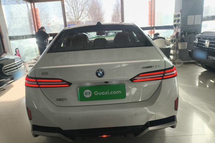 Used BMW i5 2025 eDrive 35L M Sport Package
