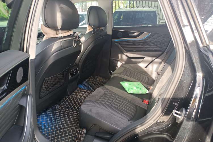 Used Hongqi HS5 2022 Facelifted Version 2.0T Smart Connect Flagship All-Wheel-Drive Edition
