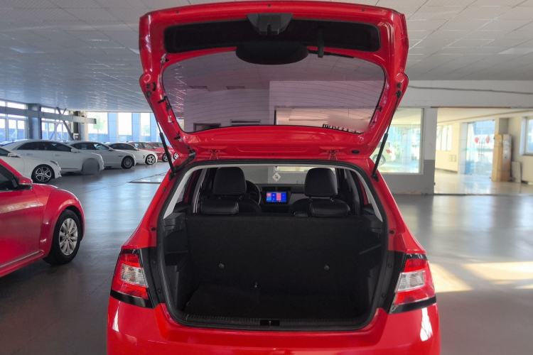 Used Skoda Fabia 2017 1.4L Automatic Car Enjoy Edition
