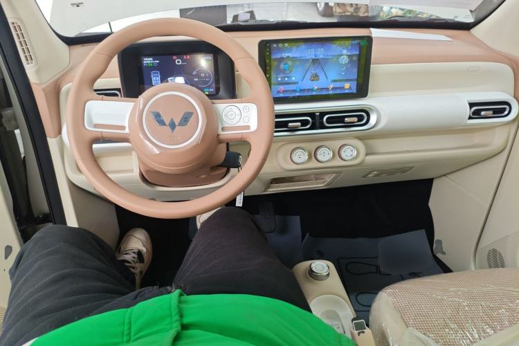 Used Wuling Hongguang MINIEV 2024 3rd Generation 215km Youth Edition
