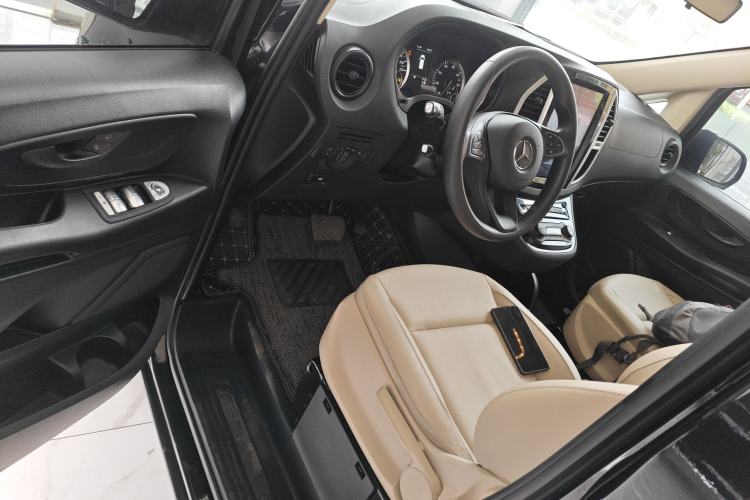 Used Mercedes-Benz Vito 2018 2.0T Elite Version 7 Seats China VI Emission Standard