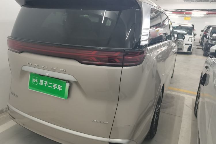 Used Denza D9 2024 DM-i 980 Four-Wheel Drive Prestige Model
