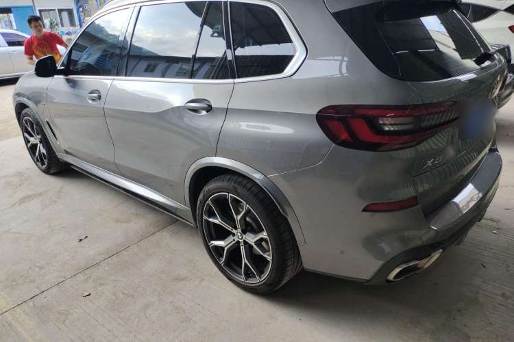 Used BMW X5 2022 xDrive 40Li M Sport Package
