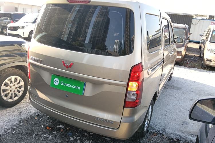 Used Wuling Hongguang V 2019 1.5L Enjoyment Version China VI LAR
