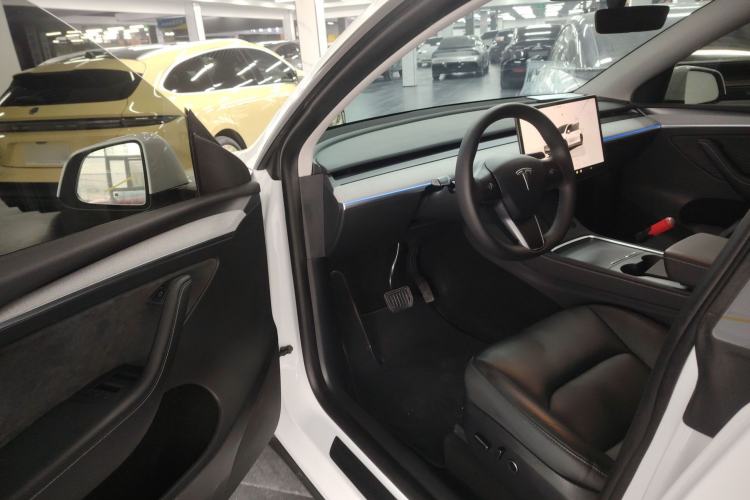 Used Tesla Model Y 2023 Rear-Wheel-Drive Version