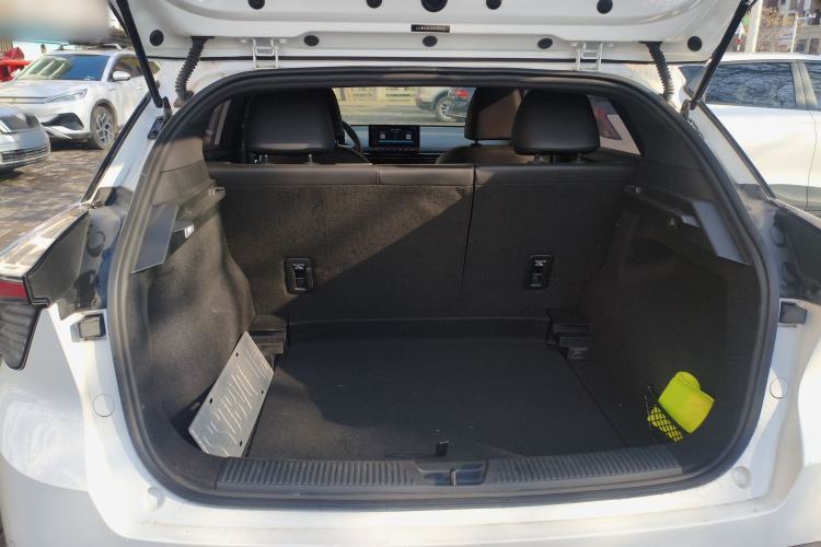 Used MG 4 EV 2022 425 km Luxury Edition
