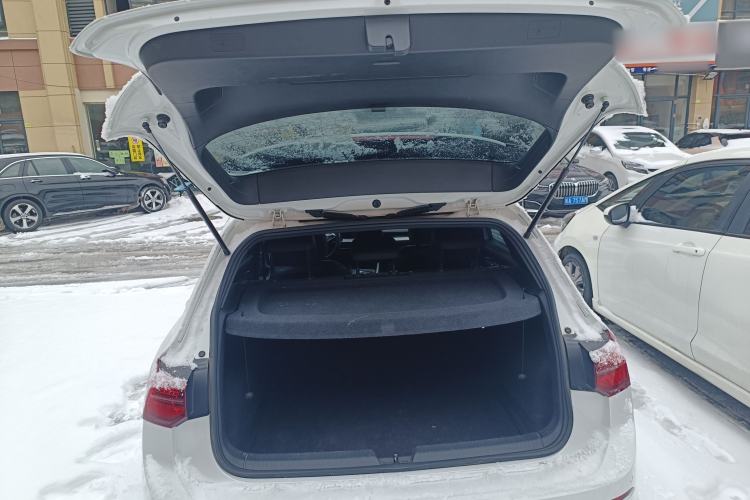 Used Volkswagen Golf 2023 Facelift 280TSI DSG R-Line Lite
