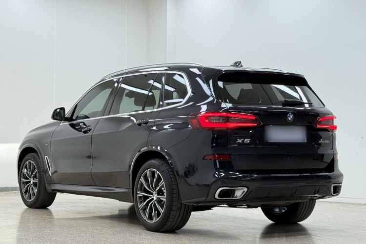 Used BMW X5 2022 Restyled xDrive 30Li Luxury Version M Sport Package