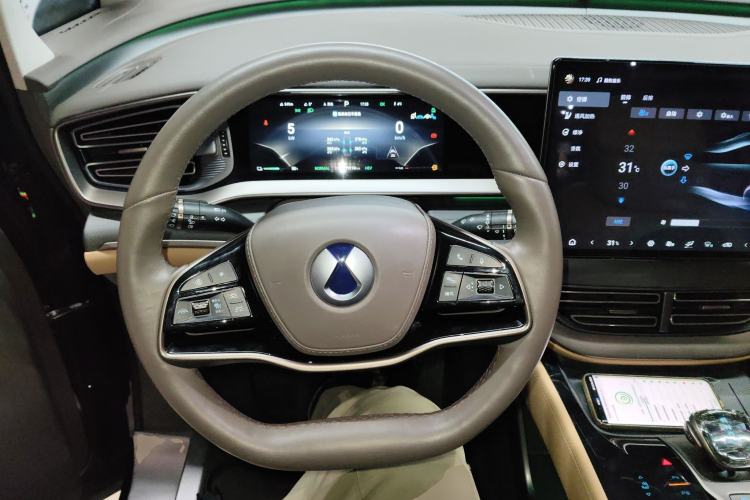 Used Denza D9 2022 DM-i 970 Four-Wheel Drive Flagship Model
