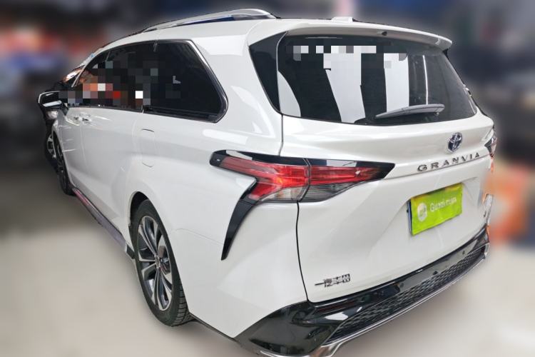 Used Toyota Granvia 2023 2.5L Hybrid Prestige PLUS Edition