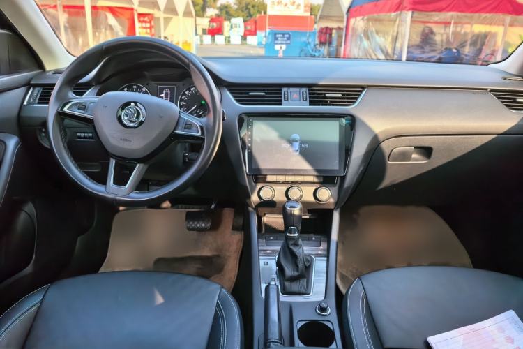 Used Skoda Octavia 2017 TSI280 DSG Smart Drive Edition
