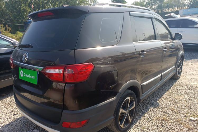 Used Dongfeng Fengon 370 2020 S370 1.5L CVT Luxury Model 5 Seats
