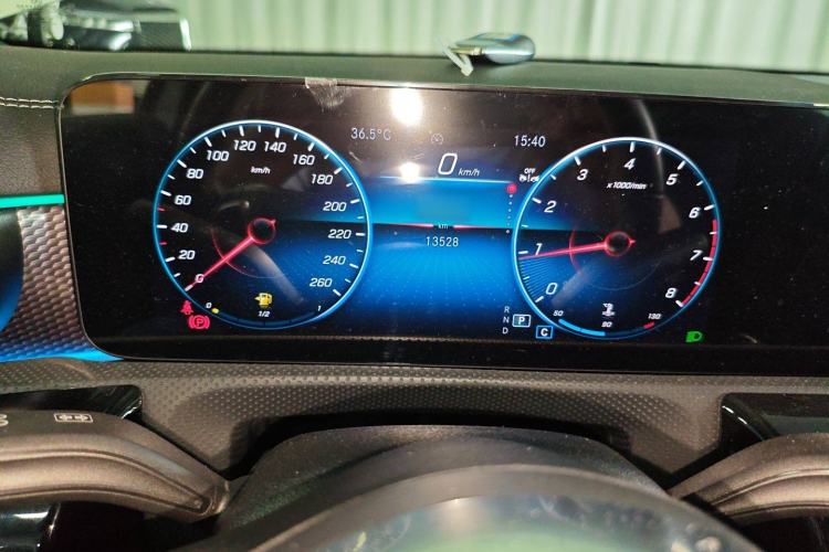 Used Mercedes-Benz A-Class 2022 Revised Version A 200 L Sport Sedan Fashionable Style
