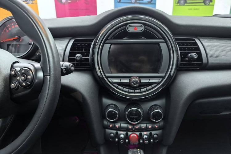 Used  MINI 2015 1.5T COOPER Excitement Five-Door Edition
