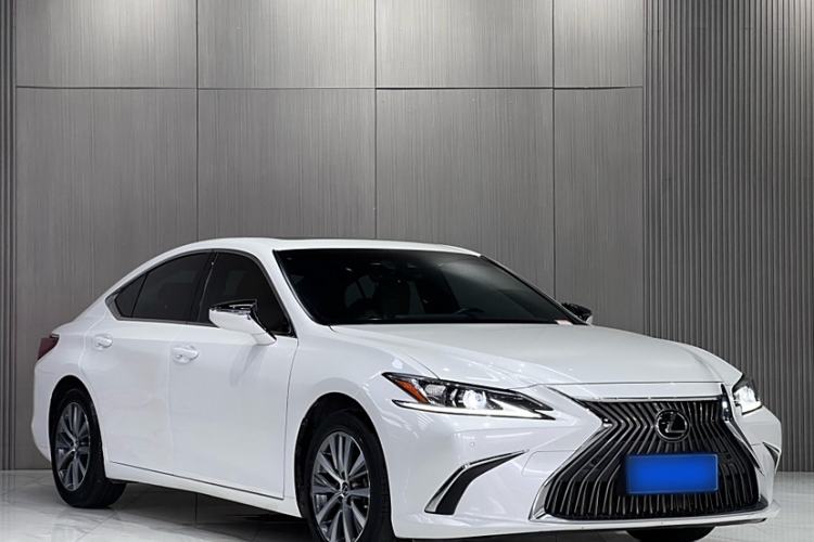 Used Lexus ES 2020 200 Excellence Edition
