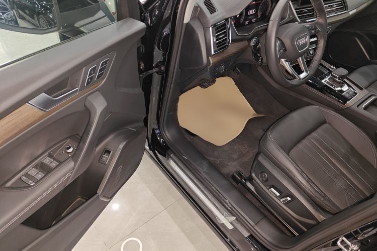 Used Audi Q5L 2023 40T Luxury Elegant Model
