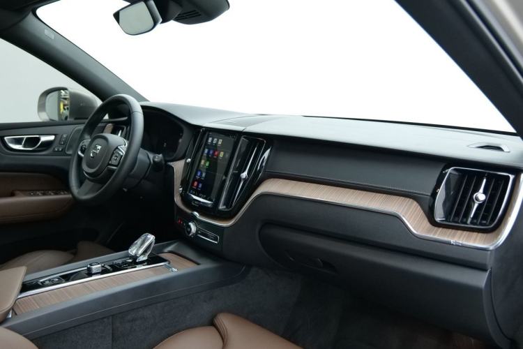 Used Volvo XC60 2023 B5 4x4 Zhiya Luxury Edition
