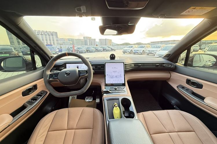 Used Nio ES8 2020 580 km Signature Edition 7-Seater Version
