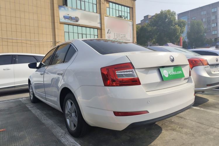 Used Skoda Octavia 2017 Classic Model 1.6L Automatic Standard Edition