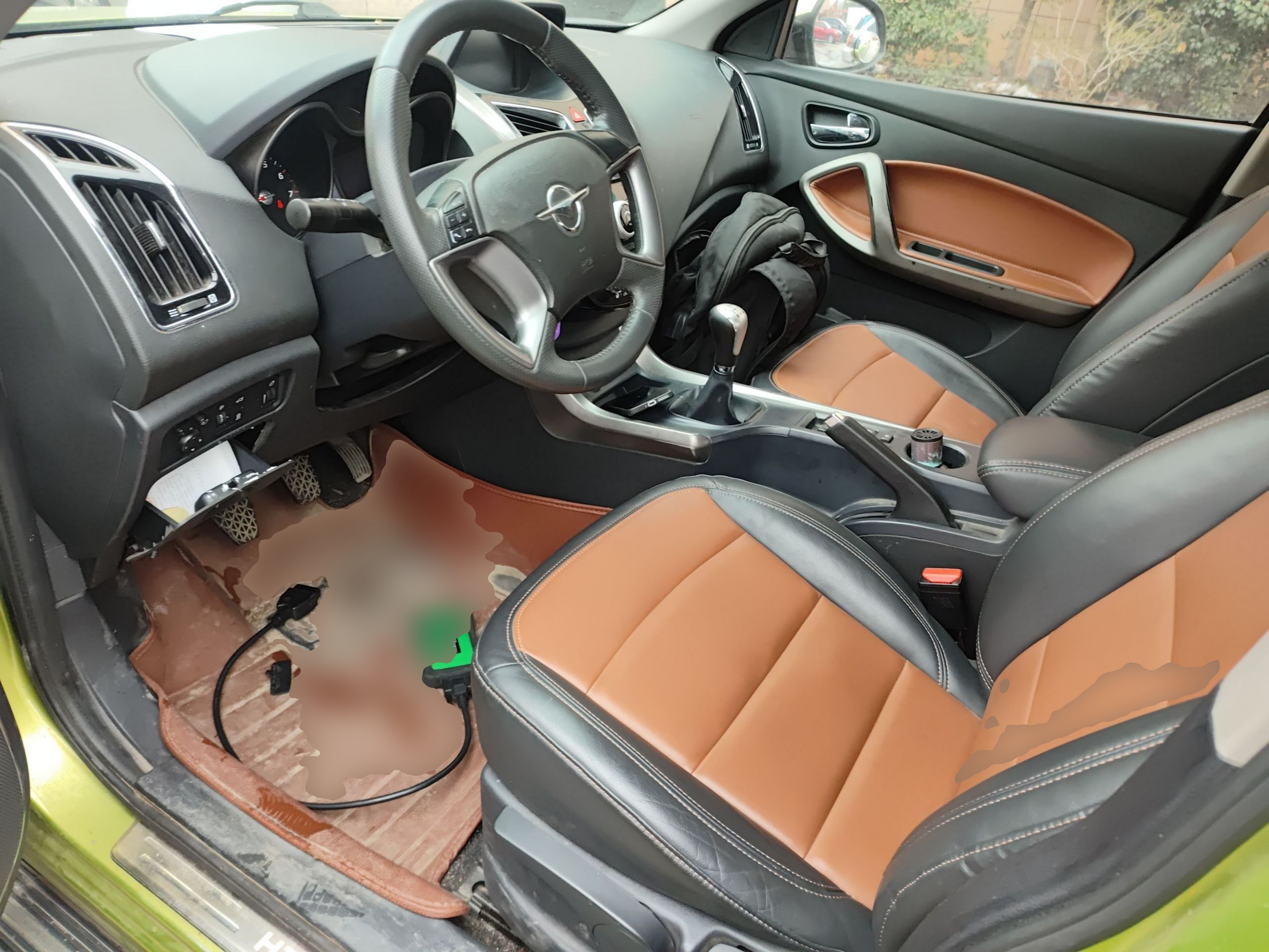 Переднее сиденье в автомобиле