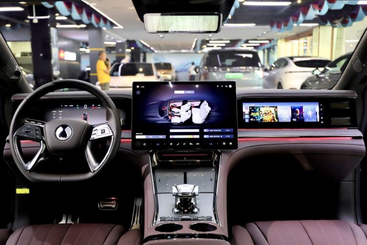 Used Denza Z9GT 2024 1100 4x4 Max First Edition
