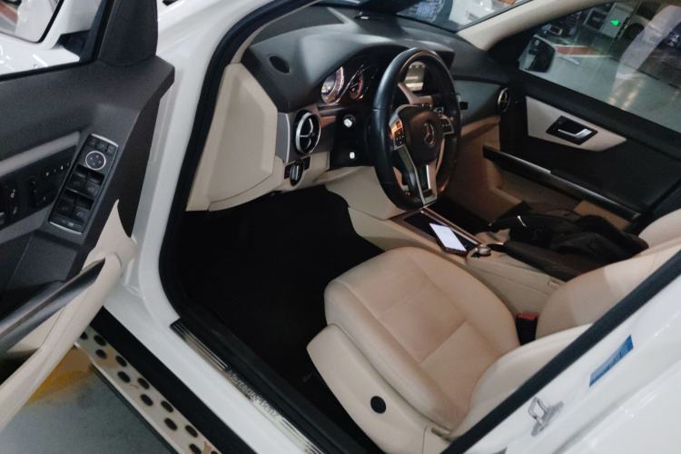 Used Mercedes-Benz GLK-Class 2015 GLK 260 4MATIC Dynamic Edition Ultimate Version
