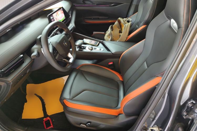 Used Changan UNI-V 2023 1.5T Prestige Model