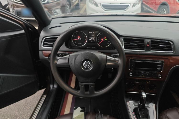 Used Volkswagen Gran Lavida 2013 1.6L Automatic Comfort Model
