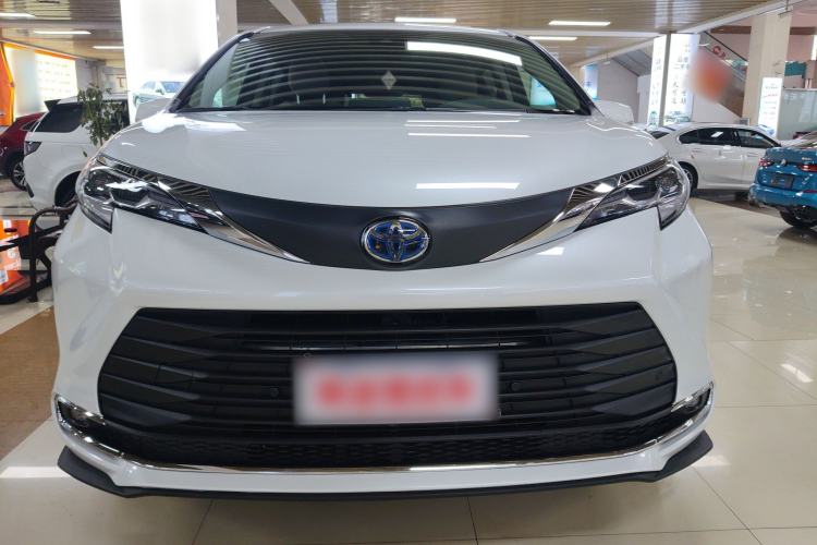 Used Toyota Sienna 2023 2.5L Hybrid Comfort Edition
