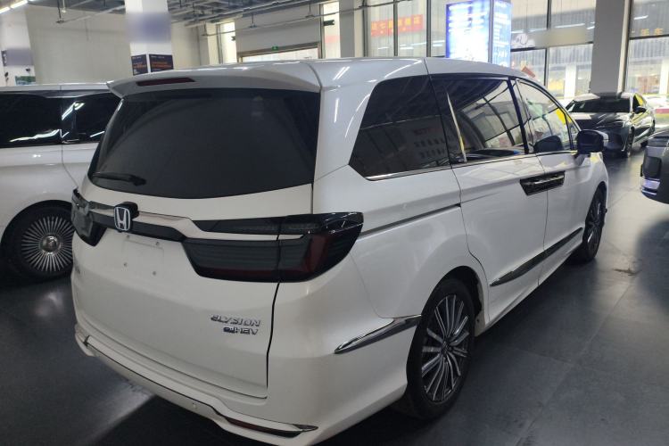 Used Honda Elysion 2022 2.0L eHEV Luxury Edition
