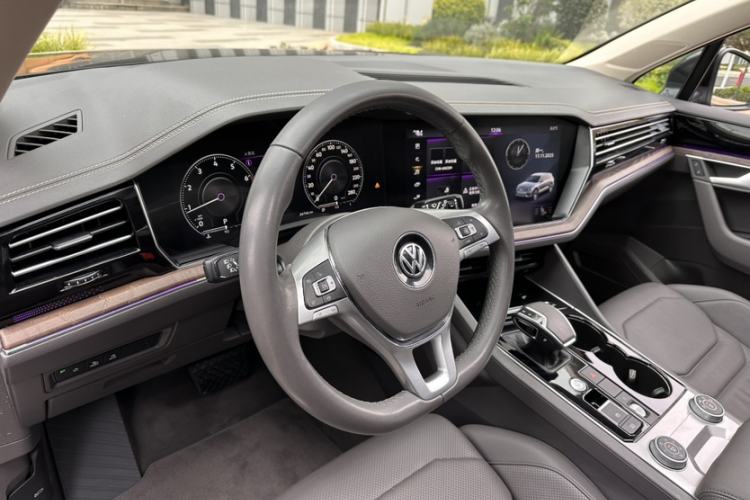 Used Volkswagen Touareg 2020 2.0 TSI RuiShang Edition China VI Standard
