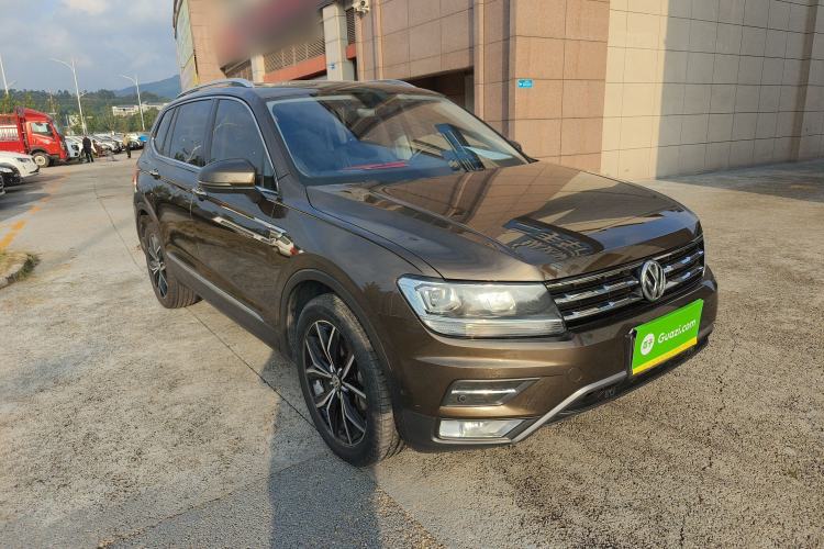 Used Volkswagen Tiguan L 2019 Revised 330TSI Automatic Two-Wheel Drive Smart & Luxury Edition China VI Standard