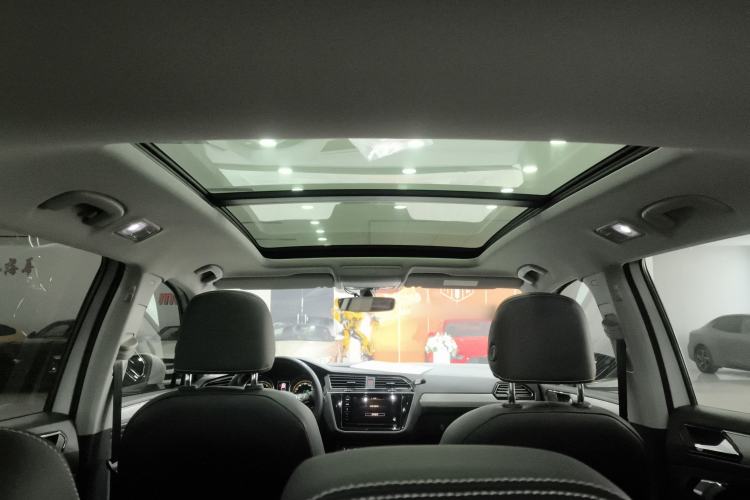 Used Volkswagen Tiguan L 2019 Revised 330TSI Automatic Two-Wheel Drive Smart & Luxury Edition China VI Standard