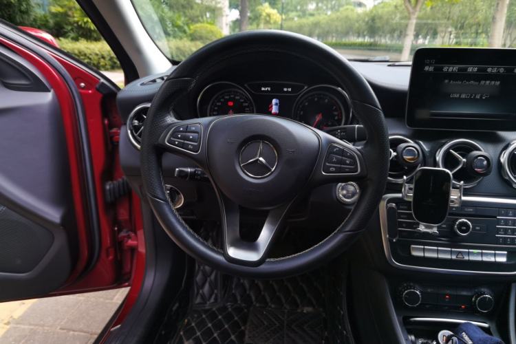 Used Mercedes-Benz GLA 2017 GLA 200 Fashion Model
